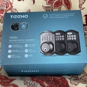 NEW TEEHO TE001 Keyless Entry Door Smart Deadbolt Lock for Front Door w/  2 Keys
